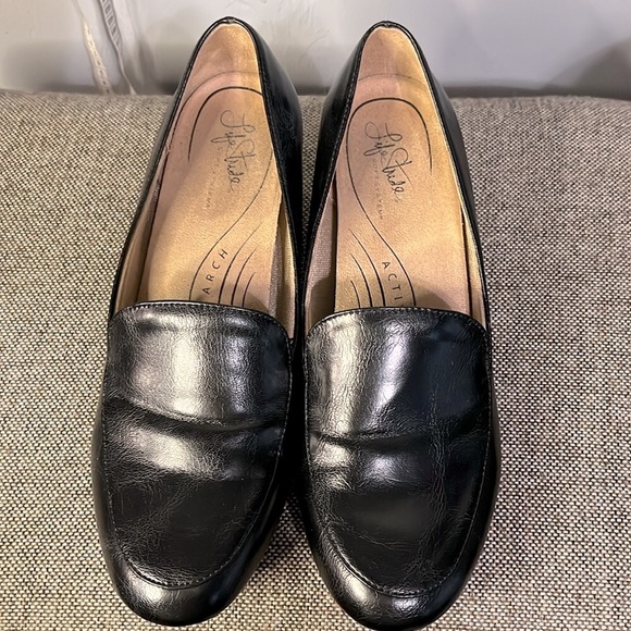 Life Stride soft system black loafers, size 9W. - Picture 2 of 11